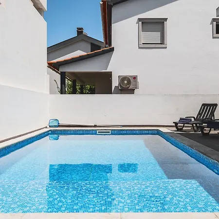 וילה Valadares Pool