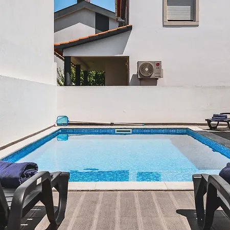 וילה Valadares Pool קורויוס