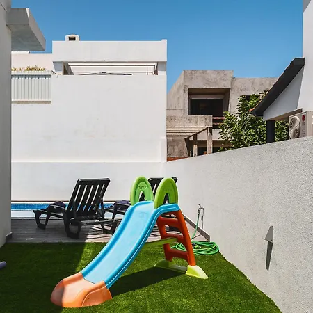 Valadares Pool וילה קורויוס