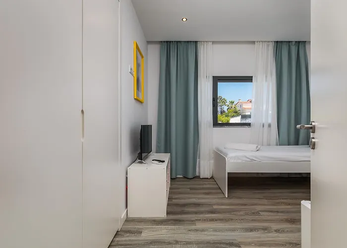 Valadares Pool Villa