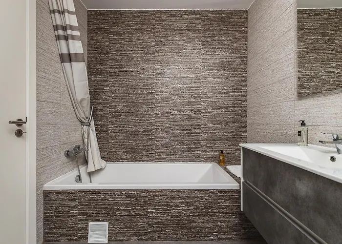 Valadares Pool Villa *